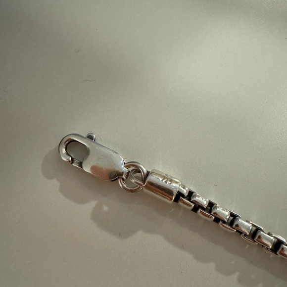 Kendra Scott Bracelet - Picture 3 of 6